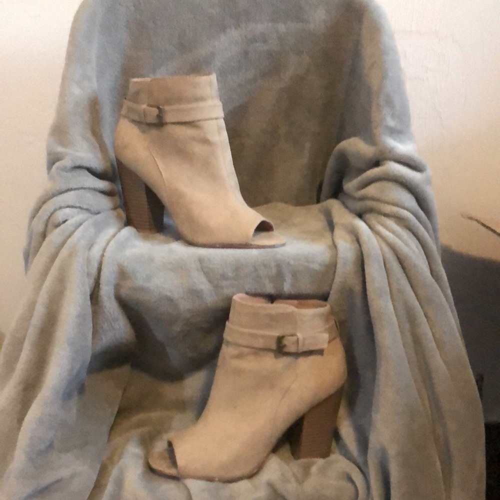 Penny Loves Kenny; Size 7